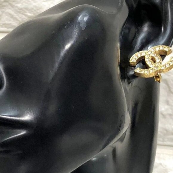 CHANEL CC Logos Rhinestone Clip-On Earrings Gold Tone 2084 Auth o1124 w/Box - Picture 8 of 16
